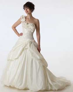 Свадебный фасон платья Лиана